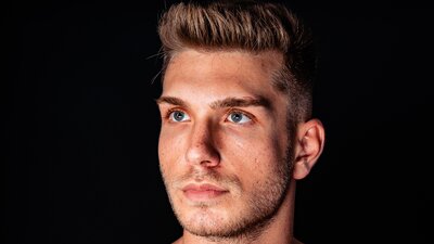 AlexanderViktor's
